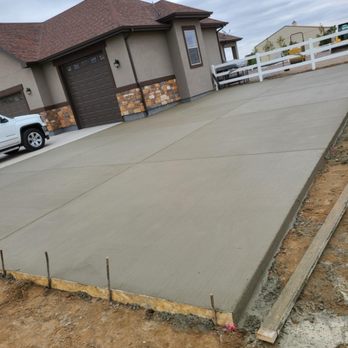 A Splash of Concrete - Westminster driveway - Masonry/Concrete Near Me A Splash of Concrete - Westminster driveway - Masonry/Concrete Near Me