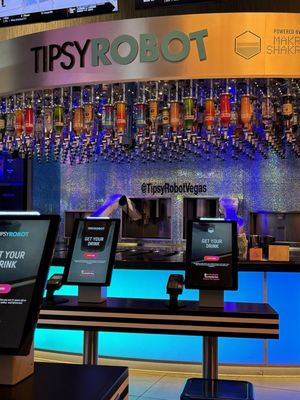 Tipsy Robot at Planet Hollywood by null