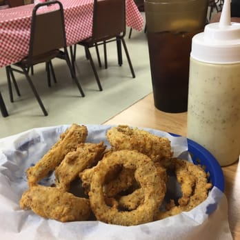 Jack's Cafe - Perfectly seasoned, hand-battered onion rings with tasty ranch dressing. Sweet tea was really good too! - American Near Me - Floresville, Texas