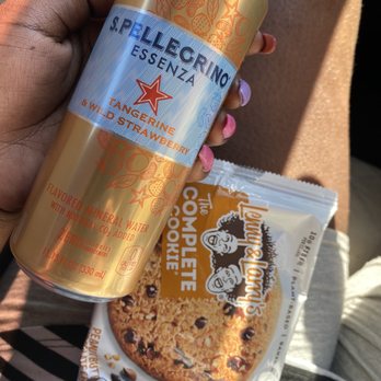 Hank's Mini Market - Vegan Protein/Fiber Cookie Sparkling Mineral Water - Grocery Near Me - Los Angeles, California Hank's Mini Market - Vegan Protein/Fiber Cookie Sparkling Mineral Water - Grocery Near Me - Los Angeles, California