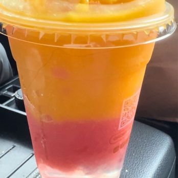 Mango Mango Dessert - Mango & D3. Mango Strawberry Smoothie-0 - Desserts Near Me - Newark, Delaware