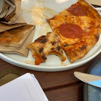 Oscar's Brewing Company - Sub par pizza. I would equate this to skating rink pizza. - American Near Me - Temecula, California