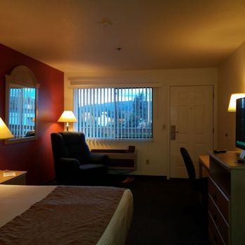 Lewis River Inn - Hotels Near Me - Woodland, Washington Lewis River Inn - Hotels Near Me - Woodland, Washington