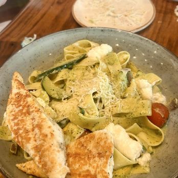 Brooks' Bar & Deck - summer pappardelle - Sports Bars Near Me - Stateline, Nevada