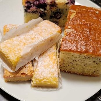 Sconees Bakery - Blueberry coffee cake with banana cake and the different fruit bars - Bakeries Near Me - Honolulu, Hawaii Sconees Bakery - Blueberry coffee cake with banana cake and the different fruit bars - Bakeries Near Me - Honolulu, Hawaii