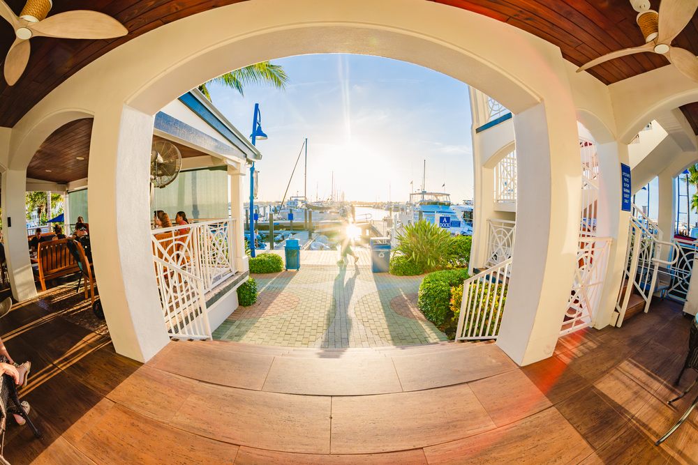 Gilbert's Coffee Bar - Sunset Bay Image