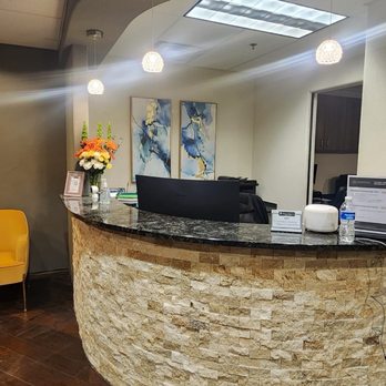 Luminescence Dentistry - Receptionist - Cosmetic Dentists Near Me - Dallas, Texas Luminescence Dentistry - Receptionist - Cosmetic Dentists Near Me - Dallas, Texas