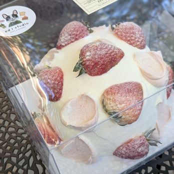 Ed Studio - Strawberry Bomb Cake - Desserts Near Me - Gaithersburg, Maryland