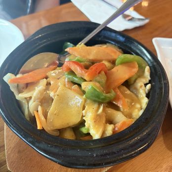 Ginger Dim Sum - Thai Curry Chicken Clay Pot - Dim Sum Near Me - Port Charlotte, Florida Ginger Dim Sum - Thai Curry Chicken Clay Pot - Dim Sum Near Me - Port Charlotte, Florida