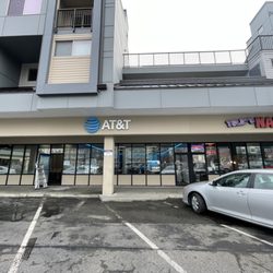 AT&T Store - 2 hour parking along curbside