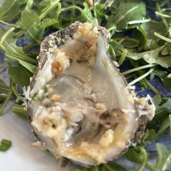 Girl Diver - Can't eat the oysters - Cocktail Bars Near Me - Atlanta, Georgia