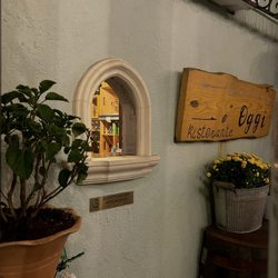 Oggi Italian - Outside of oggi