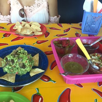 Santos Mariscos - Smoked Oyster Guacamole - Tacos Near Me - Cancún, ROO Santos Mariscos - Smoked Oyster Guacamole - Tacos Near Me - Cancún, ROO