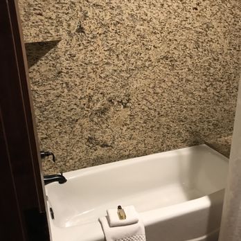 Cable Mountain Lodge - Bathtub - Hotels Near Me - Springdale, Utah