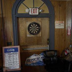Wilshire Tavern - Dart board