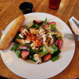 Strawberry balsamic chicken salad Strawberry balsamic chicken salad
