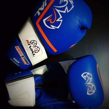 Superare Fight Shop - Rival Boxing Evolution Gloves, 16oz | December 26, 2015 - Men's Clothing Near Me - New York, New York Superare Fight Shop - Rival Boxing Evolution Gloves, 16oz | December 26, 2015 - Men's Clothing Near Me - New York, New York
