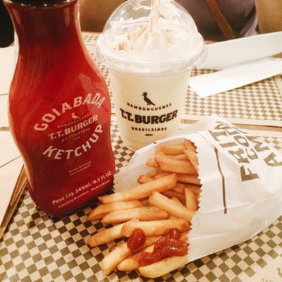 T.T. Burger Arpoador by null