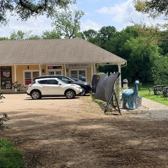 Snyder's Tavern - The view of Snyder's Tavern - Gastropubs Near Me - Glen Rose, Texas Snyder's Tavern - The view of Snyder's Tavern - Gastropubs Near Me - Glen Rose, Texas