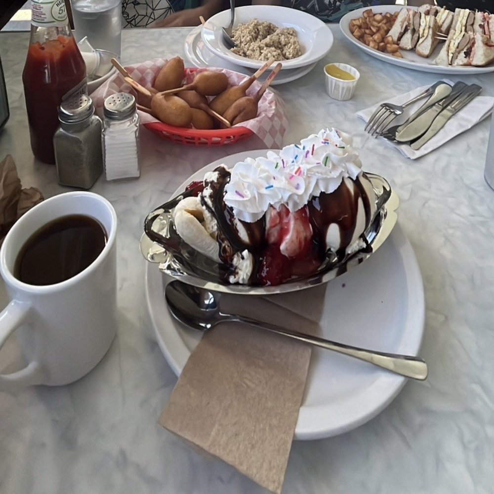 Bobby Sox 50's Diner - Diners Near Me - Maple Ridge, British Columbia