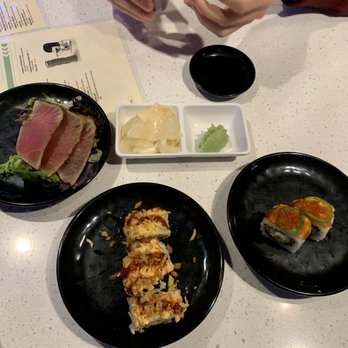 BittyFish Sushi - Dawg Roll & Crunchy Crab Roll - Conveyor Belt Sushi Near Me - Lynnwood, Washington BittyFish Sushi - Dawg Roll & Crunchy Crab Roll - Conveyor Belt Sushi Near Me - Lynnwood, Washington