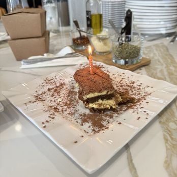 Dolly's - Tiramisu - Italian Near Me - El Cerrito, California