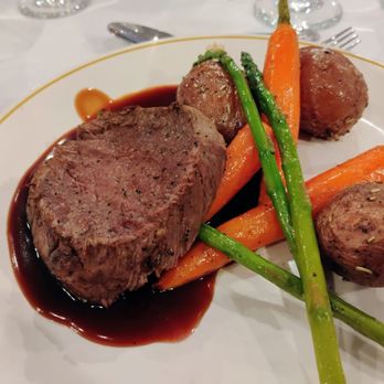 Hylands Golf Club - Beef tenderloin (special event meal) - Golf Near Me - Ottawa, Ontario Hylands Golf Club - Beef tenderloin (special event meal) - Golf Near Me - Ottawa, Ontario
