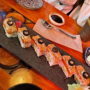 Moltan Roll Bar + Sake - Japanese Near Me - Vancouver, British Columbia