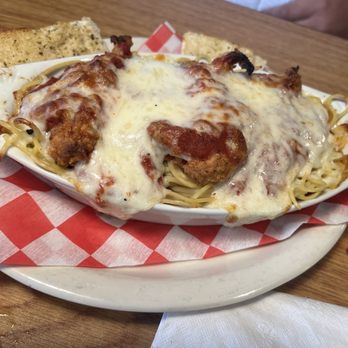 Lews Restaurant - Chicken parmigiana! - American Near Me - Roanoke, Virginia