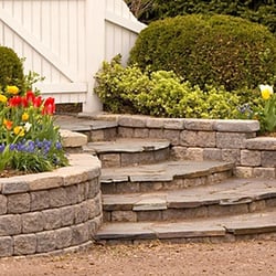 365 Landscapes - Retaining walls, Walkways, Stairways, Ponds and Water Falls, Snowplowing, Salting, Commercial and Residential