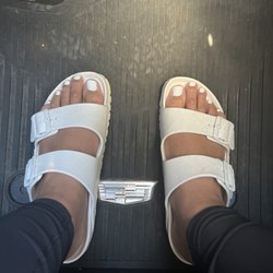 Bebe's Nail & Spa - Gel pedi done by Yan & her uncle.