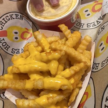 Dave's Hot Chicken - Mac & Cheese and Cheese Fries - Chicken Shop Near Me - Monrovia, California