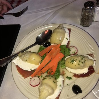 Bella Verona - Marinated artichokes over mozzarella and prosciutto - Italian Near Me - Salem, Massachusetts