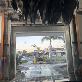 Fast5Xpress Car Wash - Car Wash Near Me - Costa Mesa, California