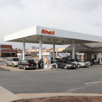 Shell - a gas station with cars parked in front of it - Gas Stations Near Me - Leesburg, Virginia Shell - a gas station with cars parked in front of it - Gas Stations Near Me - Leesburg, Virginia