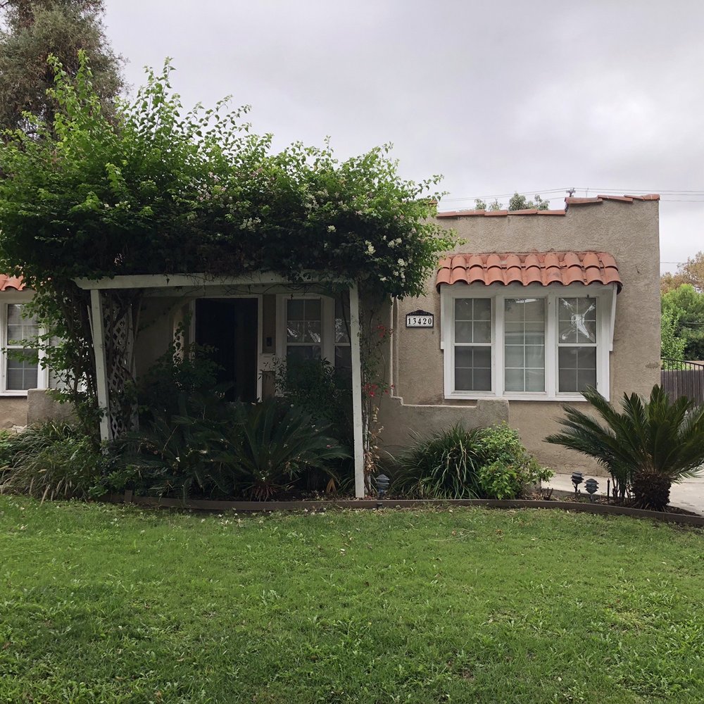 Top Unit Tree Service - Prior to removal - Tree Services Near Me - Norwalk, California Top Unit Tree Service - Prior to removal - Tree Services Near Me - Norwalk, California