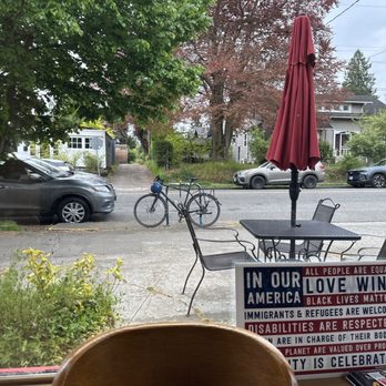 Extracto Coffeehouse - From inside - Coffee & Tea Near Me - Portland, Oregon