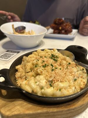 Hungry Crowd by null