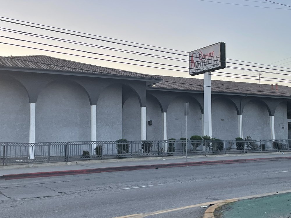 BRONCO MOTOR INN Updated September 2024 1011 S Atlantic Dr, Compton