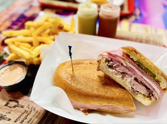 Habana Express Cuban Restaurant & Bakery by null