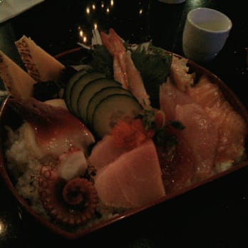 Tsui Sushi Bar - Chirashi bowl - Sushi Bars Near Me - Seattle, Washington