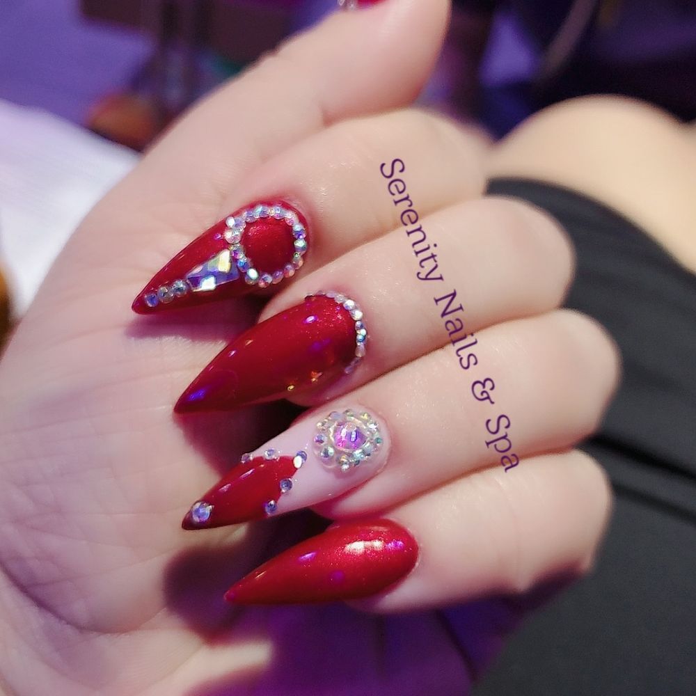Serenity Nails & Spa Logo