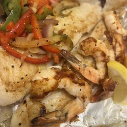 Nederland Seafood House - Close up of the grilled fish and shrimp