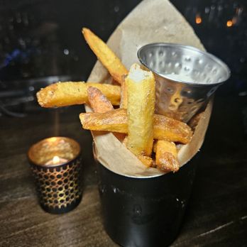 143 Social - Cocktail Bars Near Me - Jersey City, New Jersey