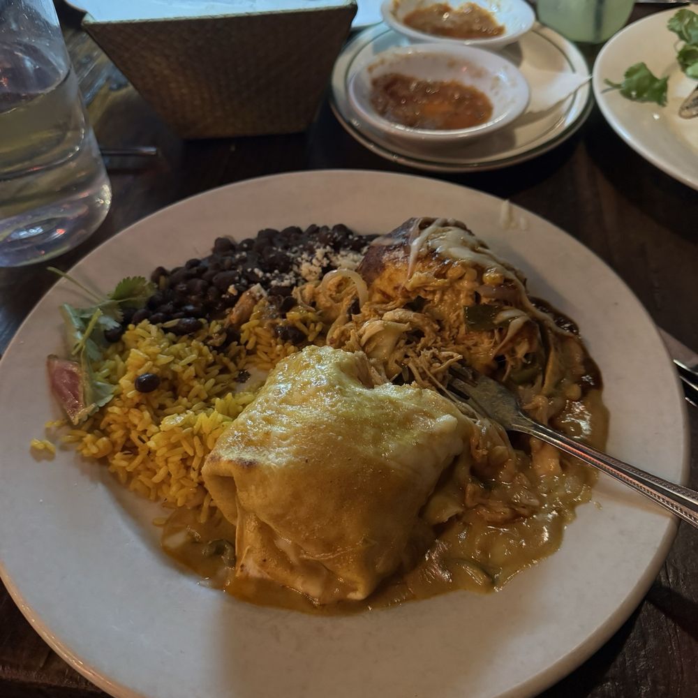 Table Mesa - Chicken Curry Burrito 10/10 - Latin American Near Me - Bentonville, Arkansas Table Mesa - Chicken Curry Burrito 10/10 - Latin American Near Me - Bentonville, Arkansas