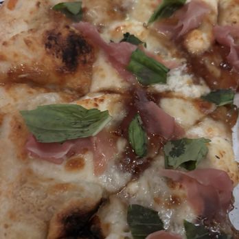 The Diamond - Fig, prosciutto & basil pizza - Pizza Near Me - New London, Connecticut The Diamond - Fig, prosciutto & basil pizza - Pizza Near Me - New London, Connecticut