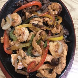 El Vaquero Mexican Restaurant - Mix fajitas: Steak, chicken and shrimp
