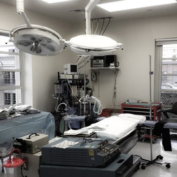 Summit Surgical Center - Summit Surgical Center OR, with natural light coming through the windows - Obstetricians & Gynecologists Near Me - Beverly Hills, California Summit Surgical Center - Summit Surgical Center OR, with natural light coming through the windows - Obstetricians & Gynecologists Near Me - Beverly Hills, California