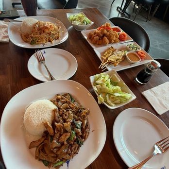 Thai House-Whittier - Thai Near Me - Whittier, California Thai House-Whittier - Thai Near Me - Whittier, California