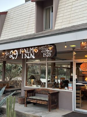 29 Palms Inn by null